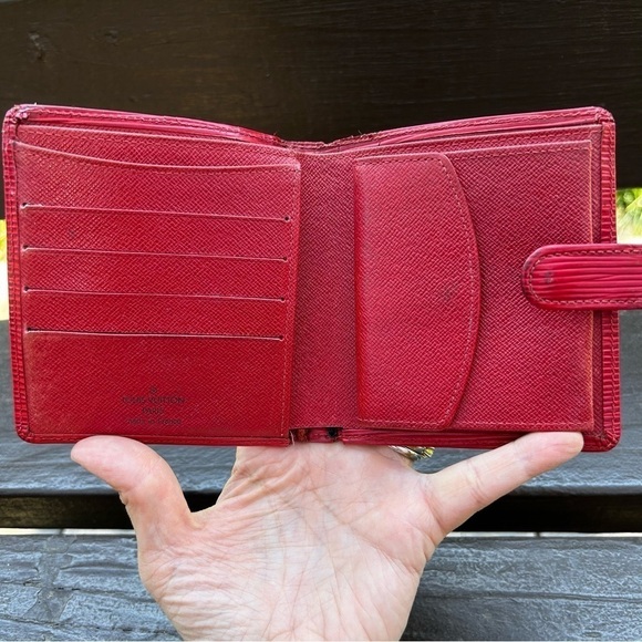 Louis Vuitton Epi leather French bifold wallet - Picture 4 of 11